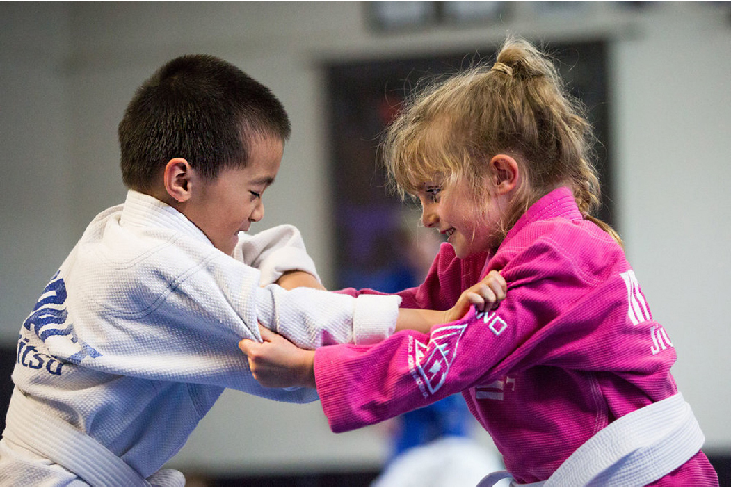 Children Jiu Jitsu Clench